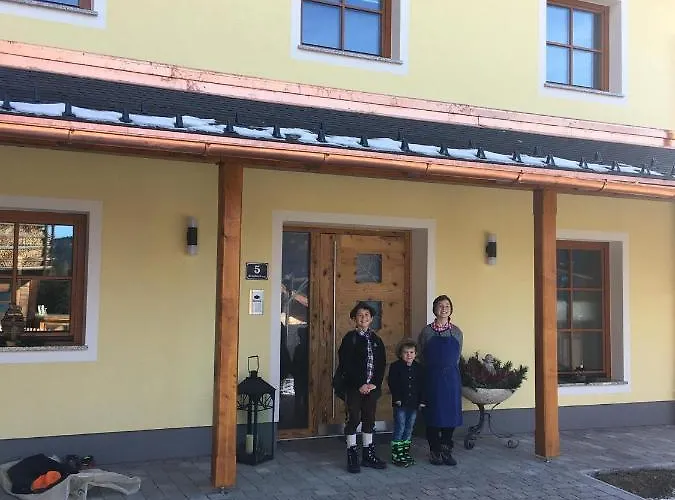 Moenchsberghof Gospodarstwo agroturystyczne *