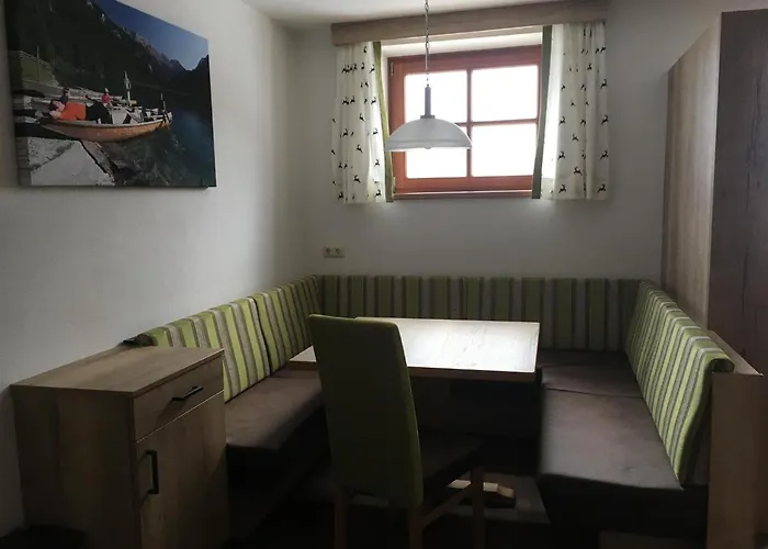 Moenchsberghof *